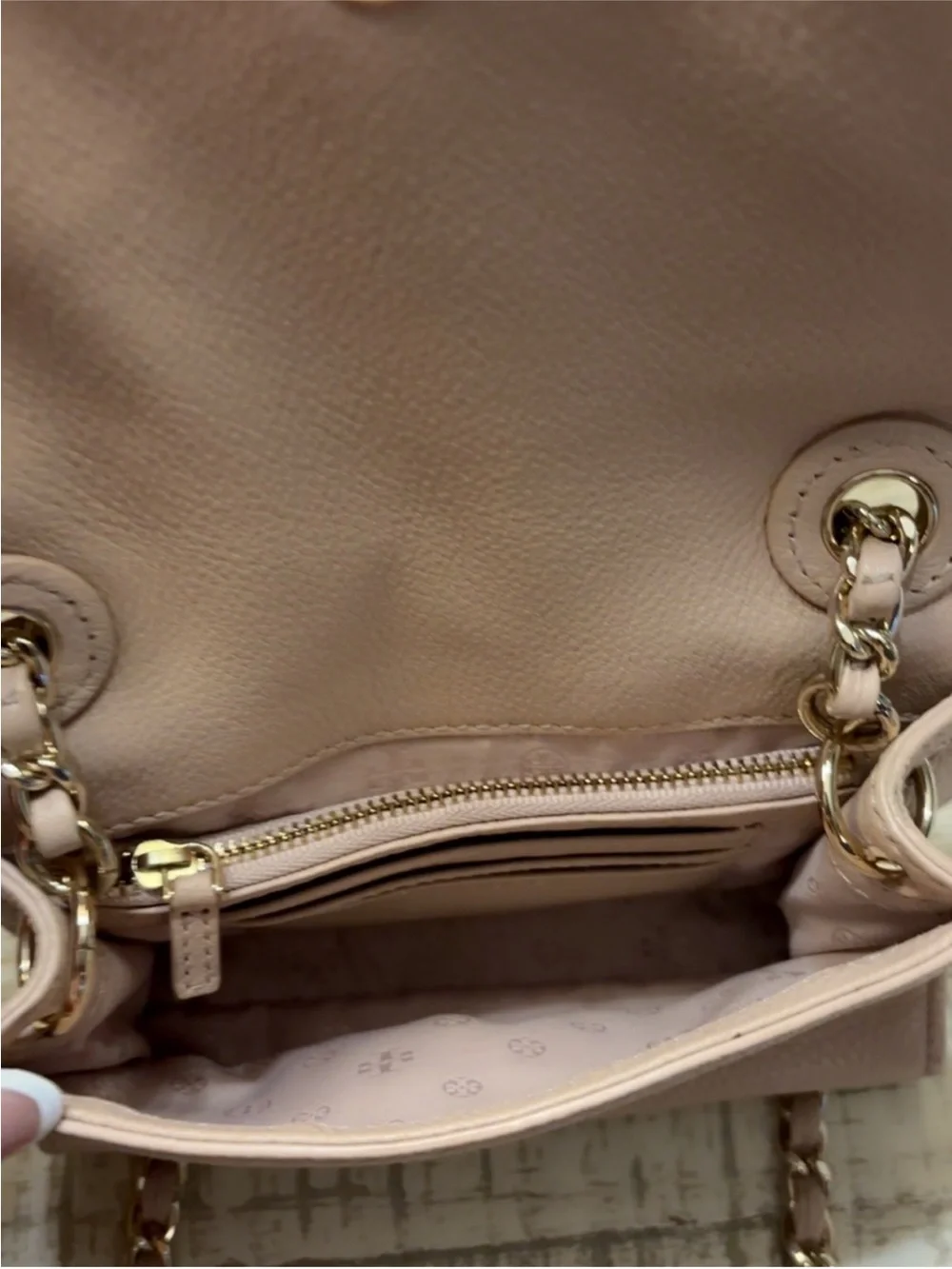 Like New ~ Tory Burch Kira Strap Leather Crossbody Bag — Blush Pink